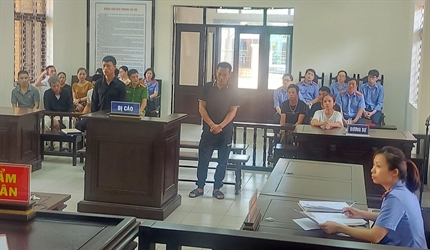 Viện KSND thị xã Sơn Tây phối hợp với Tòa án nhân dân cùng cấp tổ chức...